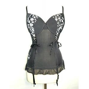 Hot Topic 38D Skull Corset Bra